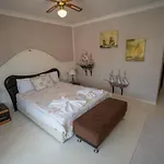 Nobela Hotel