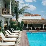 Hotel Nobela 2*