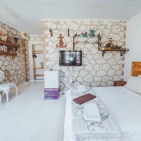 Hotel Nobela 2*